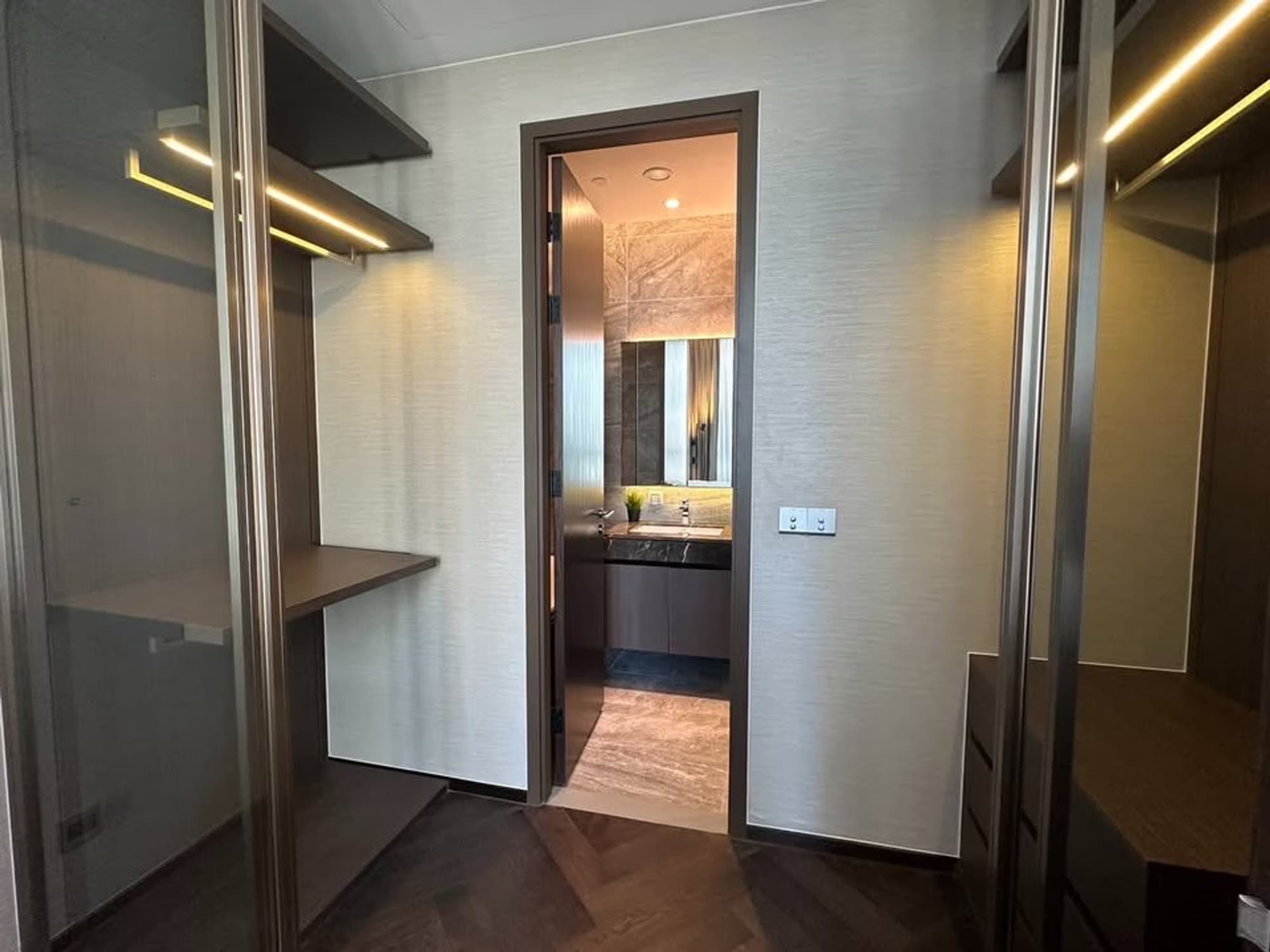 1 Bed Condo for Rent in Khlong Toei - Image 5