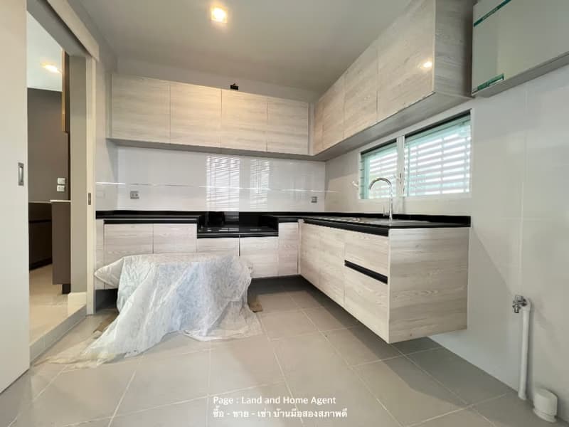 4 Bedroom House for Sale at Manthana Motorway-Krungthep Kreetha
