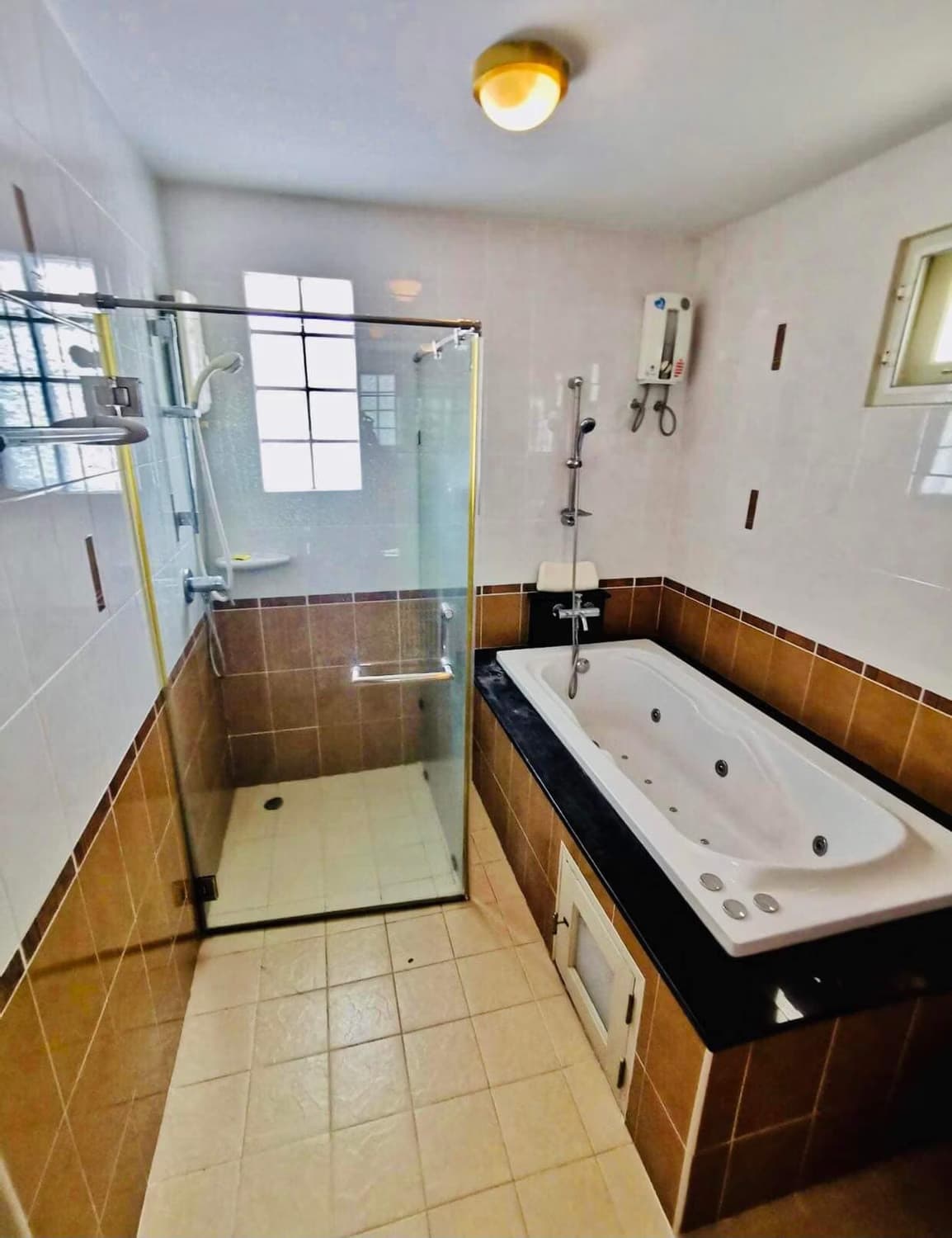 4 Bed House for Rent and Sale in Doi Saket - Image 7