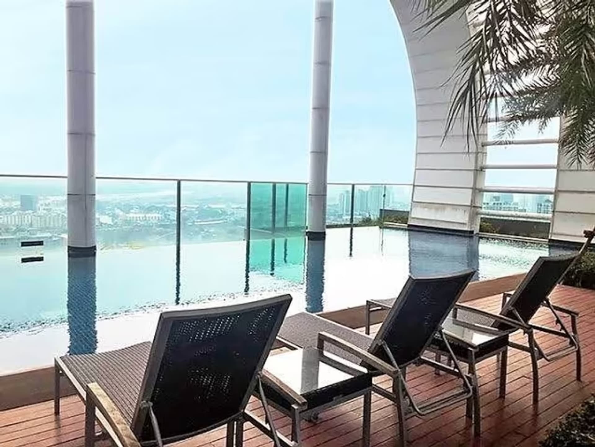 1 Bedroom Condo - Image 1