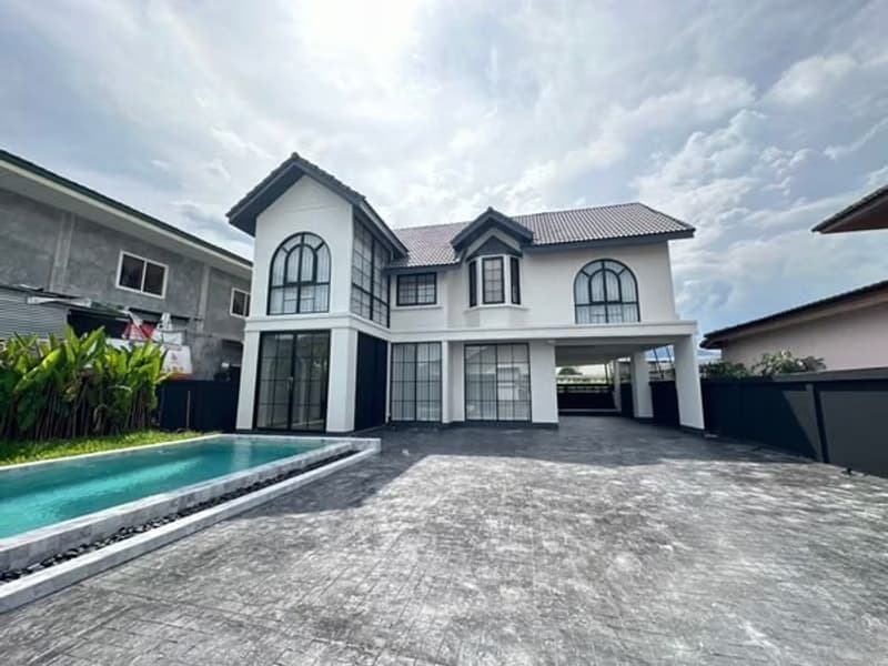 4 Bed House for Sale in Mueang Chiang Mai