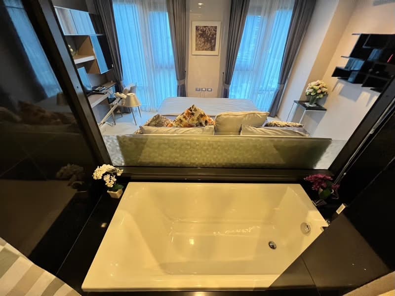 1 Bed Condo for Rent in Khlong Toei
