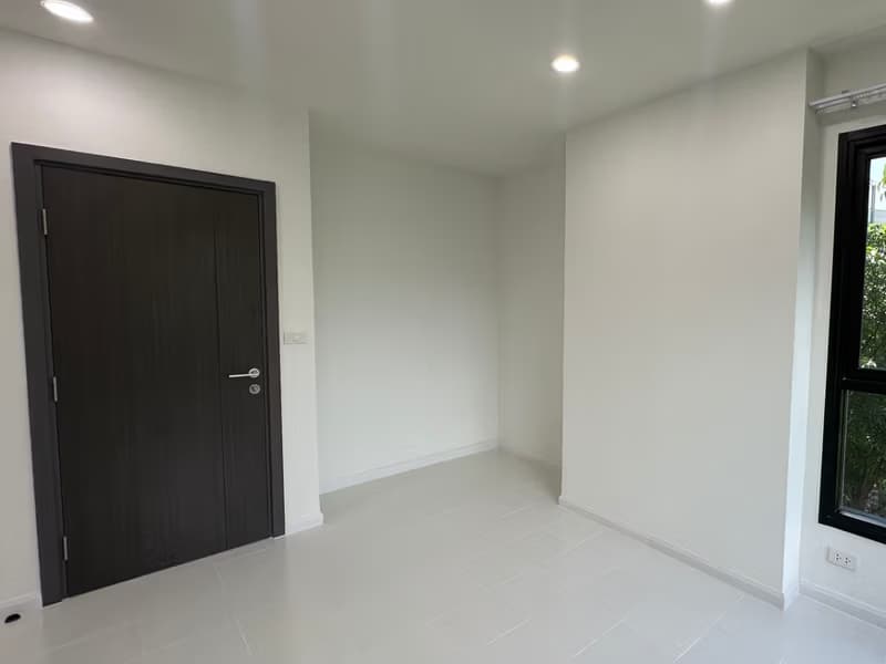 2 Bed Condo for Sale in Watthana