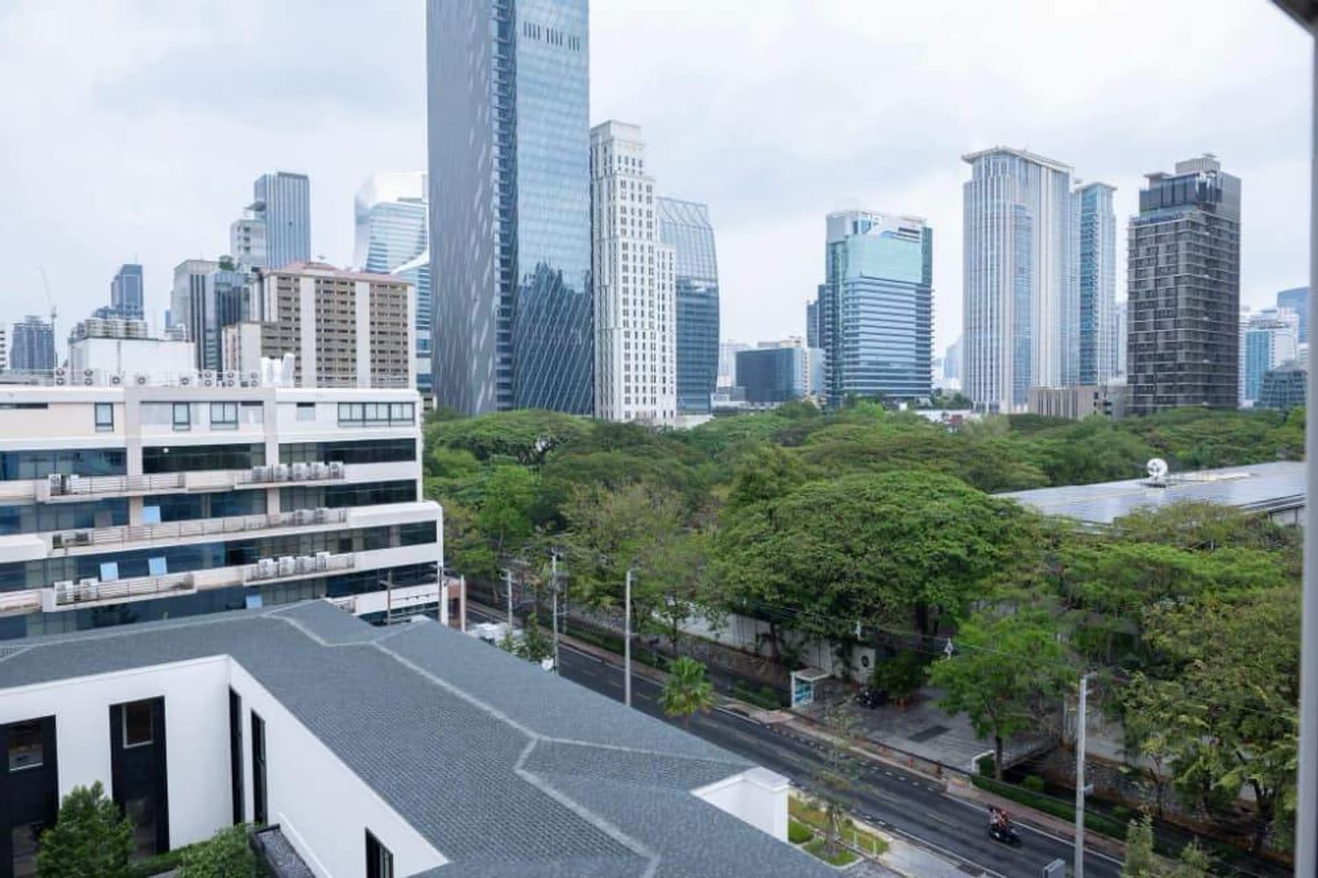 2 ห้องนอน คอนโด สำหรับ ขาย ใน Pathum Wan - Image 7