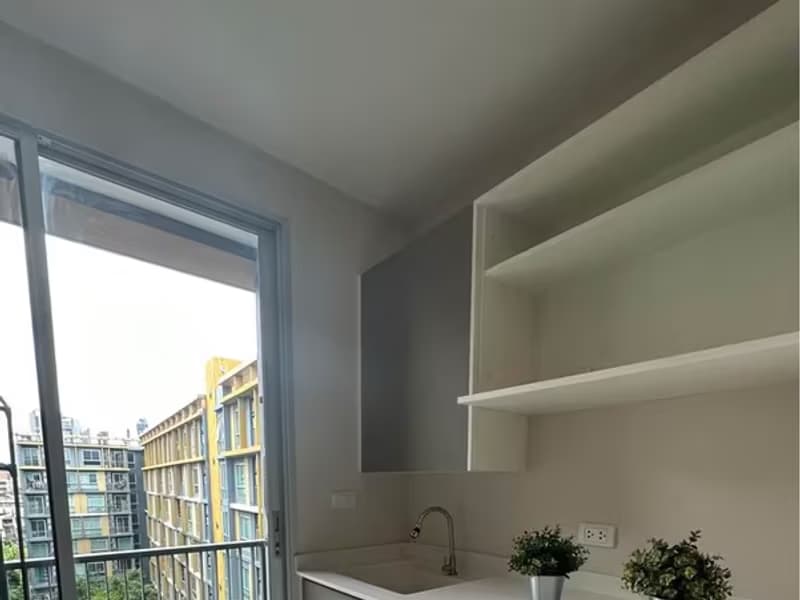 1 Bedroom Condo