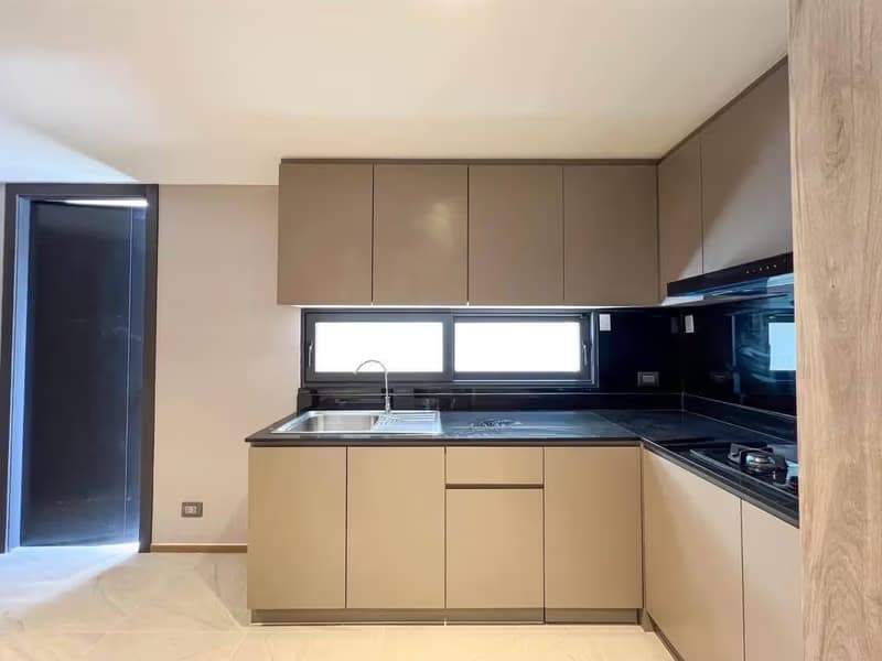 4 Bed House for Sale in Yan Nawa