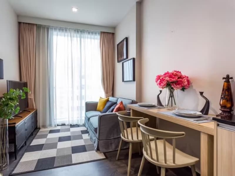Condo for Sale, Rented at The Edge Sukhumvit 23