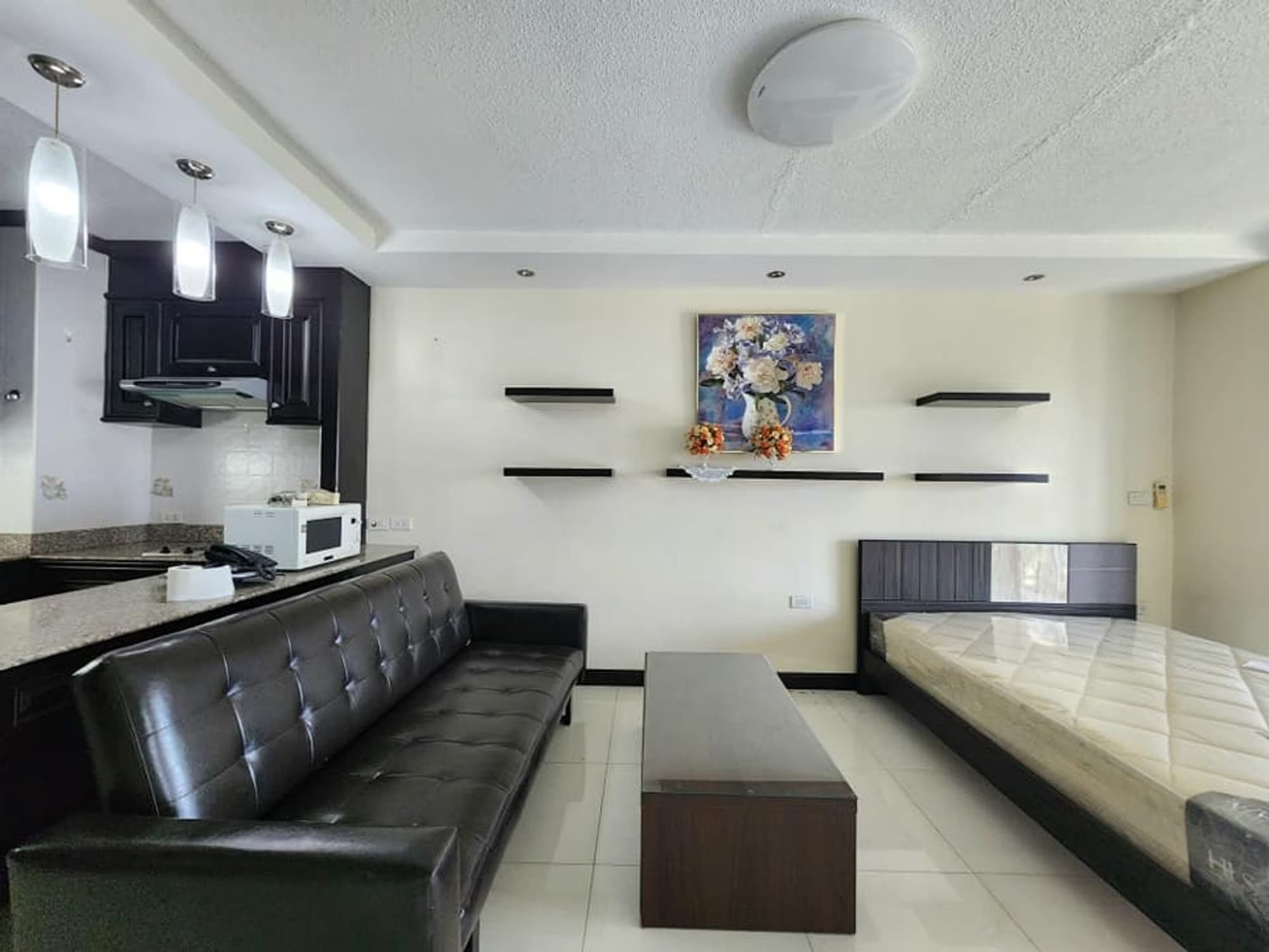 Condo for Rent at Hillside 4 - Image 1