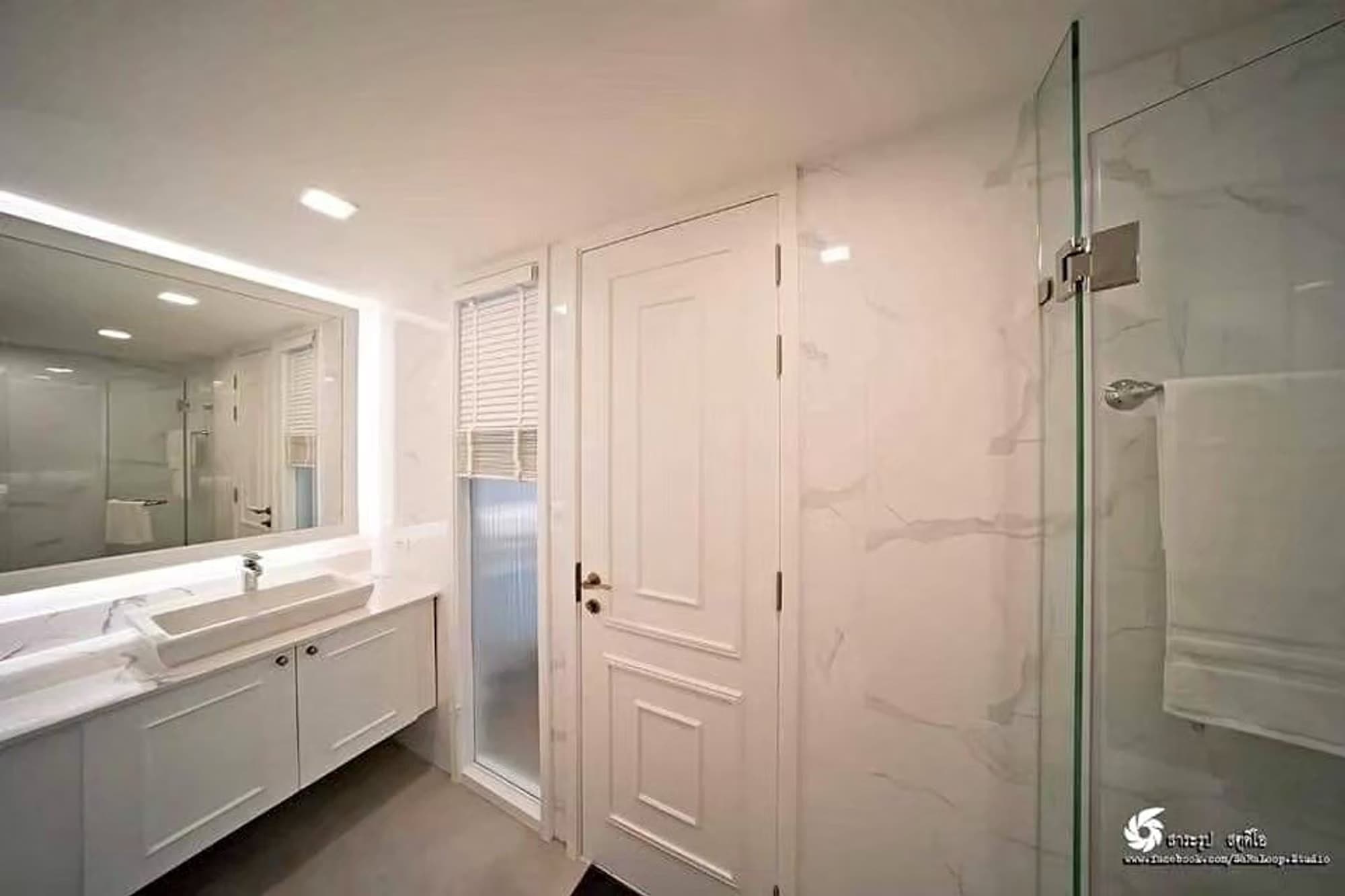 Condo for Sale at C Ekkamai - Image 6