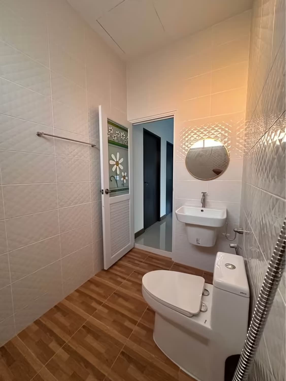 3 Bedroom House - Image 8