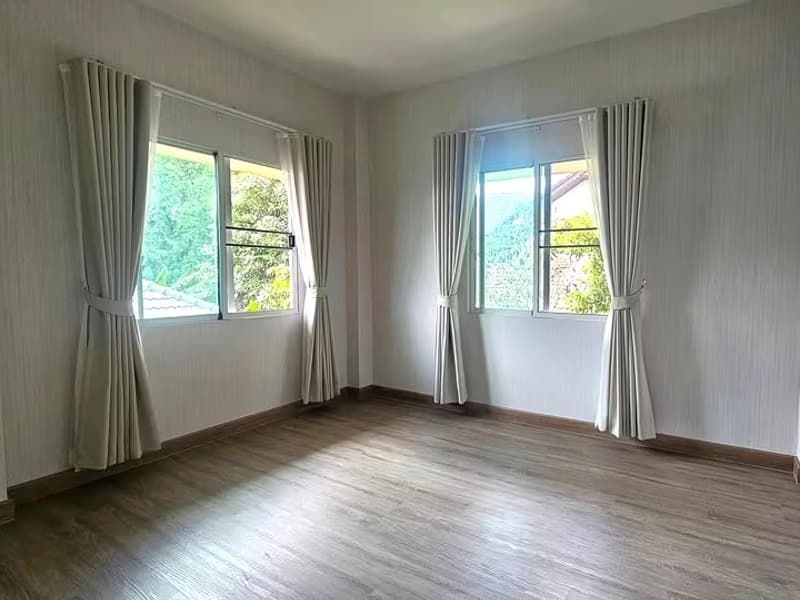4 Bed House for Rent in Mueang Chiang Mai District