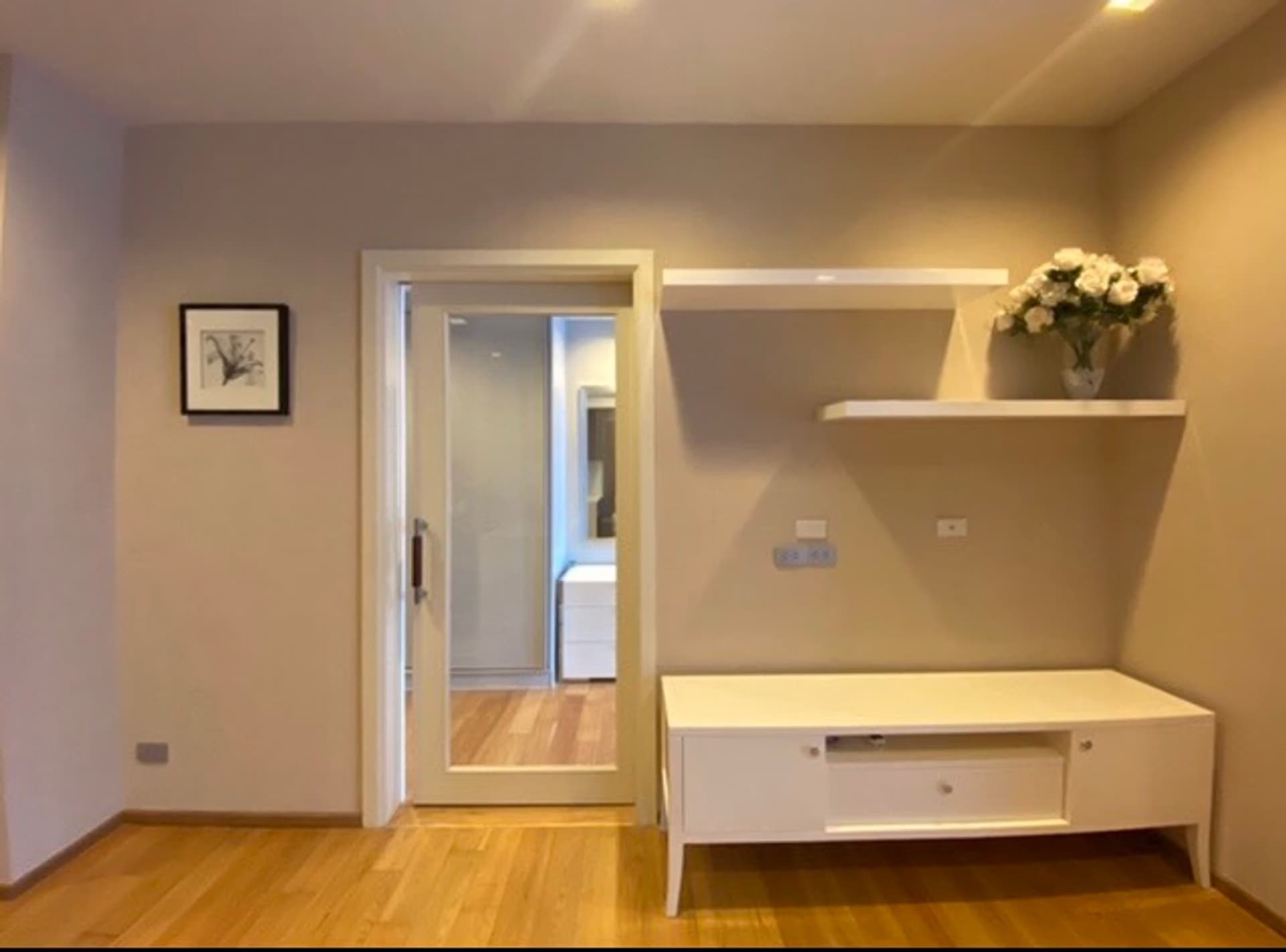  - Image 6