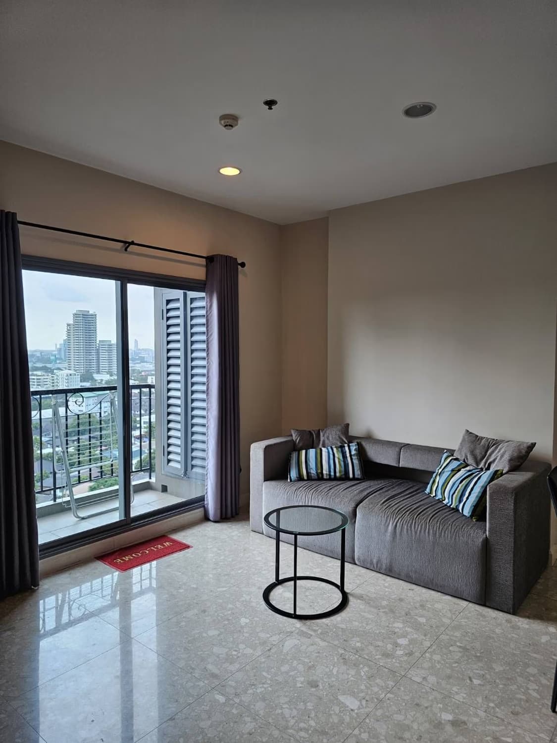 1 ห้องนอน Condo สำหรับ จำหน่าย ใน คลองเตย - Image 2 1 ห้องนอน Condo สำหรับ จำหน่าย ใน คลองเตย - Image 2
