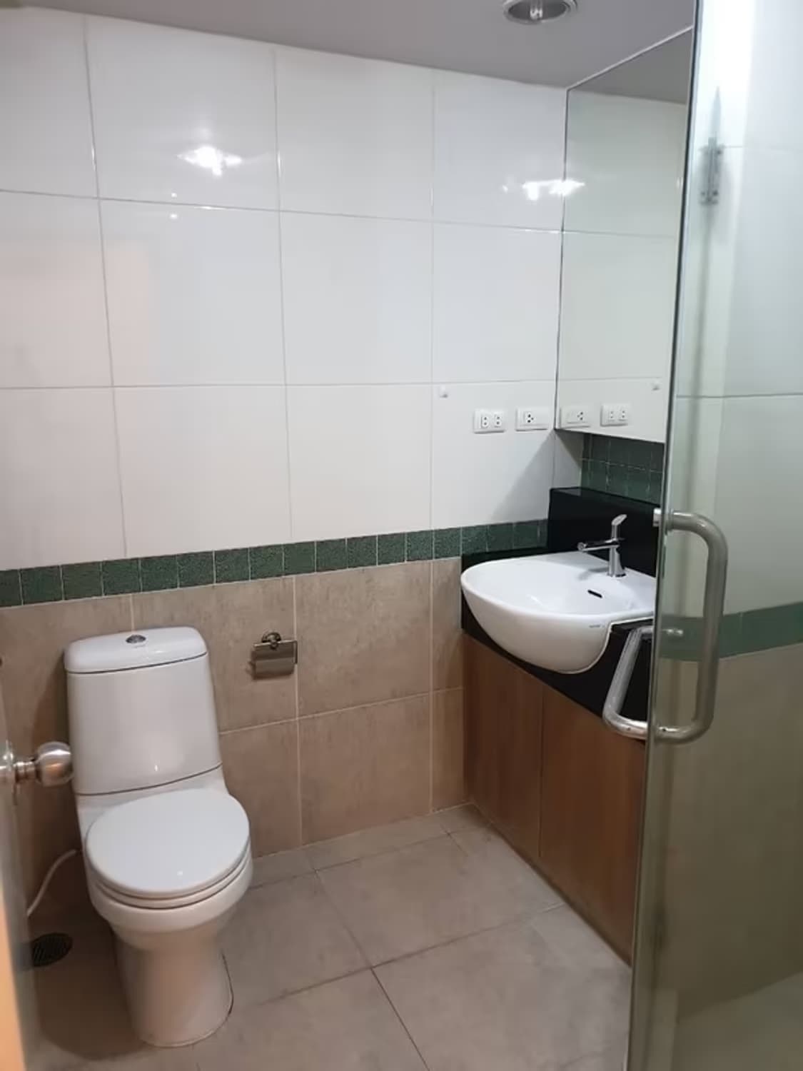 1 Bedroom Condo - Image 5