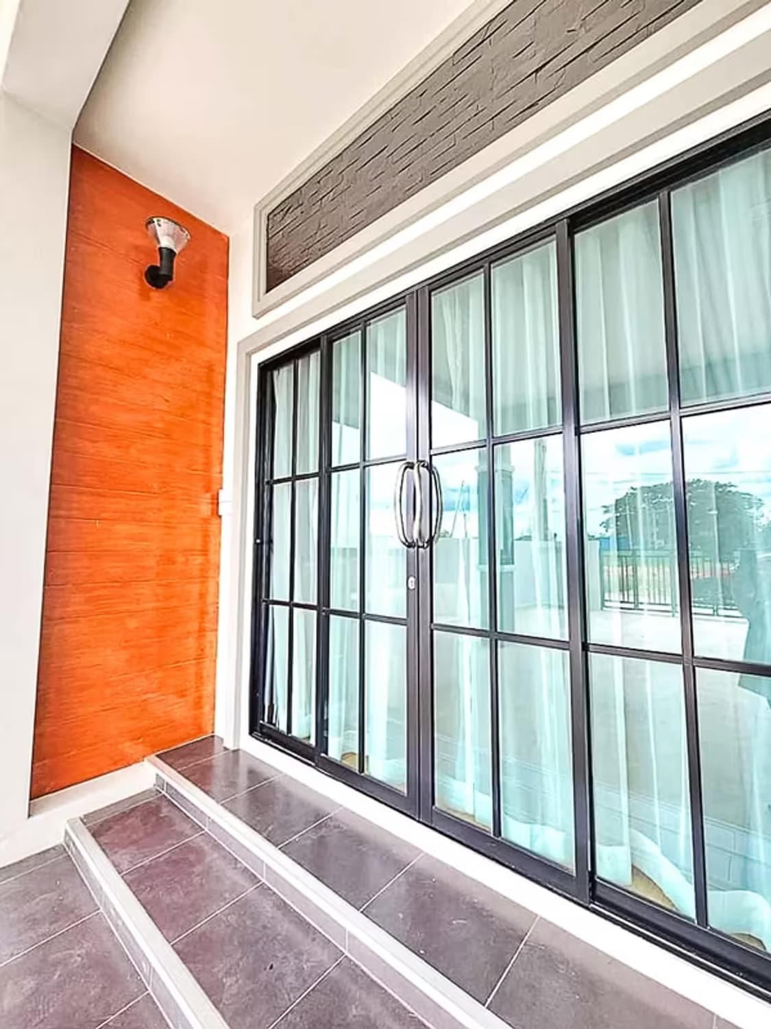 4 Bedroom House - Image 9