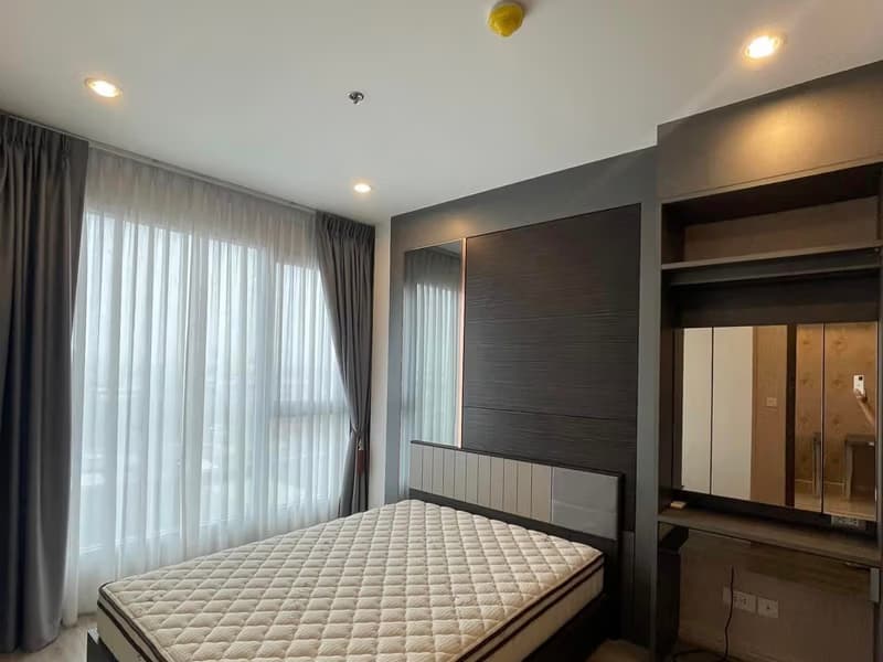 1 Bedroom Condo