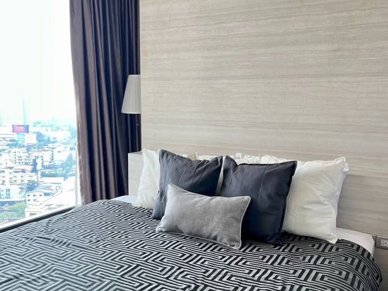 Condo for Rent at The Lumpini 24