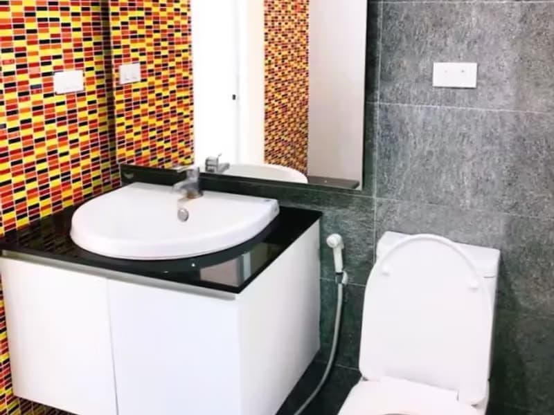 1 Bedroom Condo