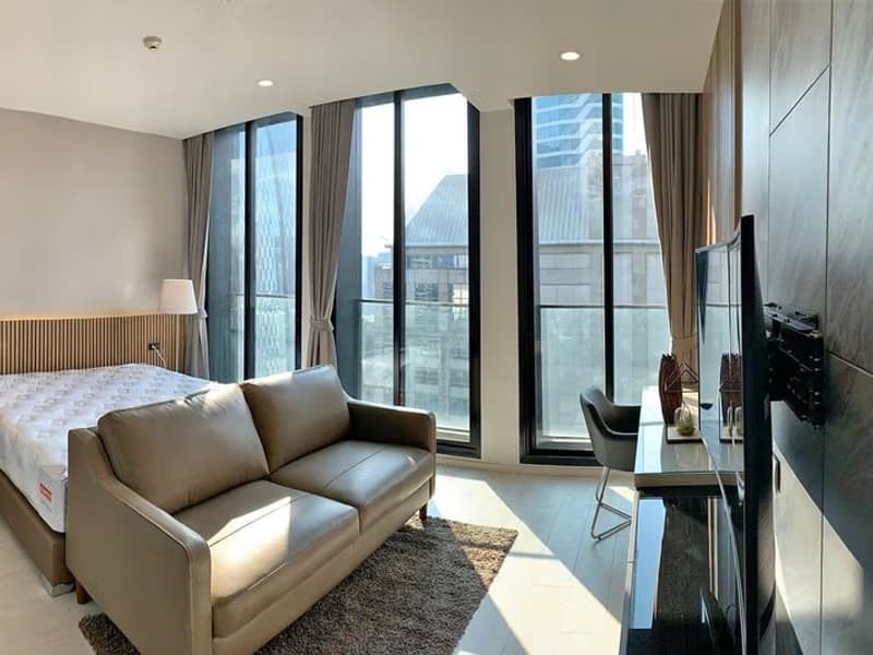 Condo for Rent at Noble Phloen Chit