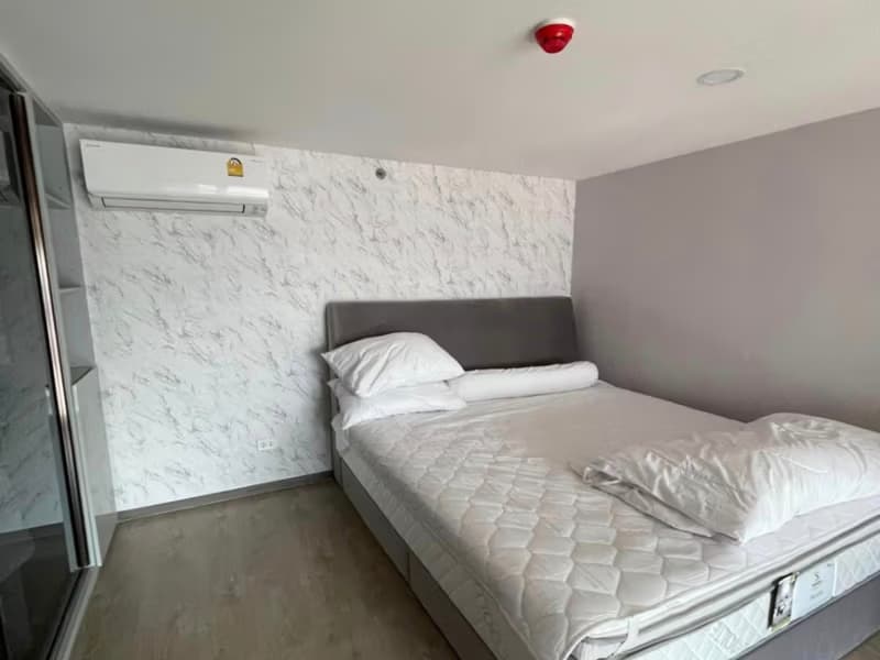 1 Bed Condo for Rent in Huai Khwang