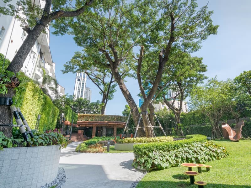 2 Bed Condo for Rent and Sale in Watthana
