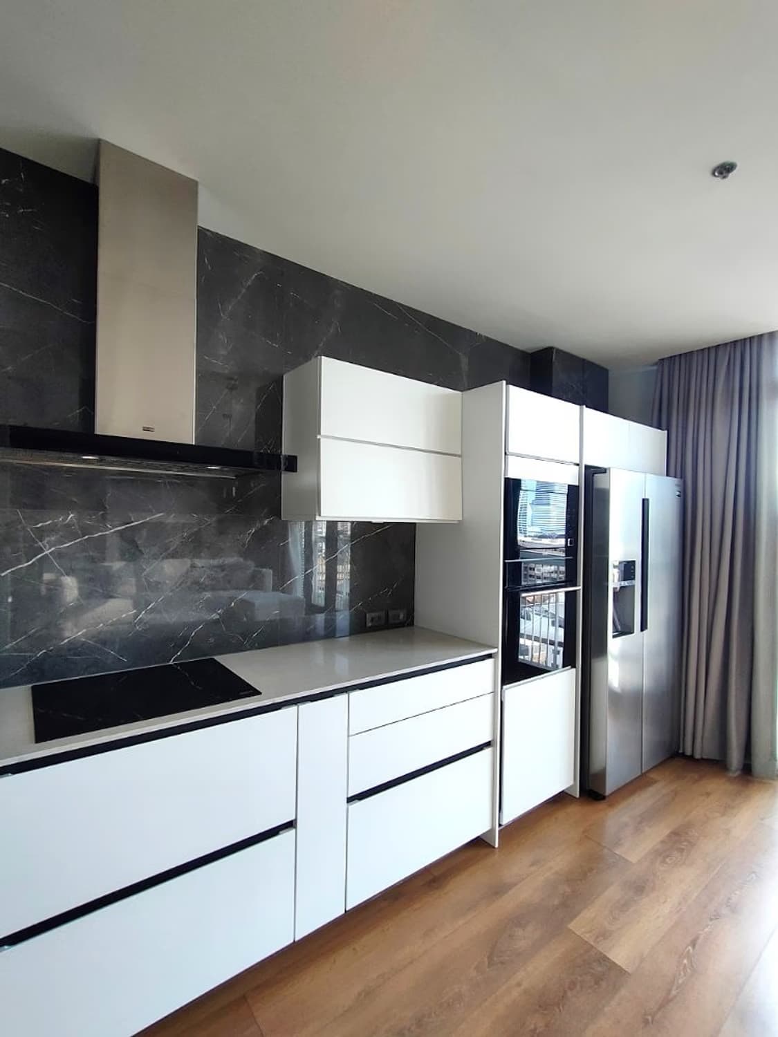 2 Bed Condo for Rent in Khlong Toei - Image 3