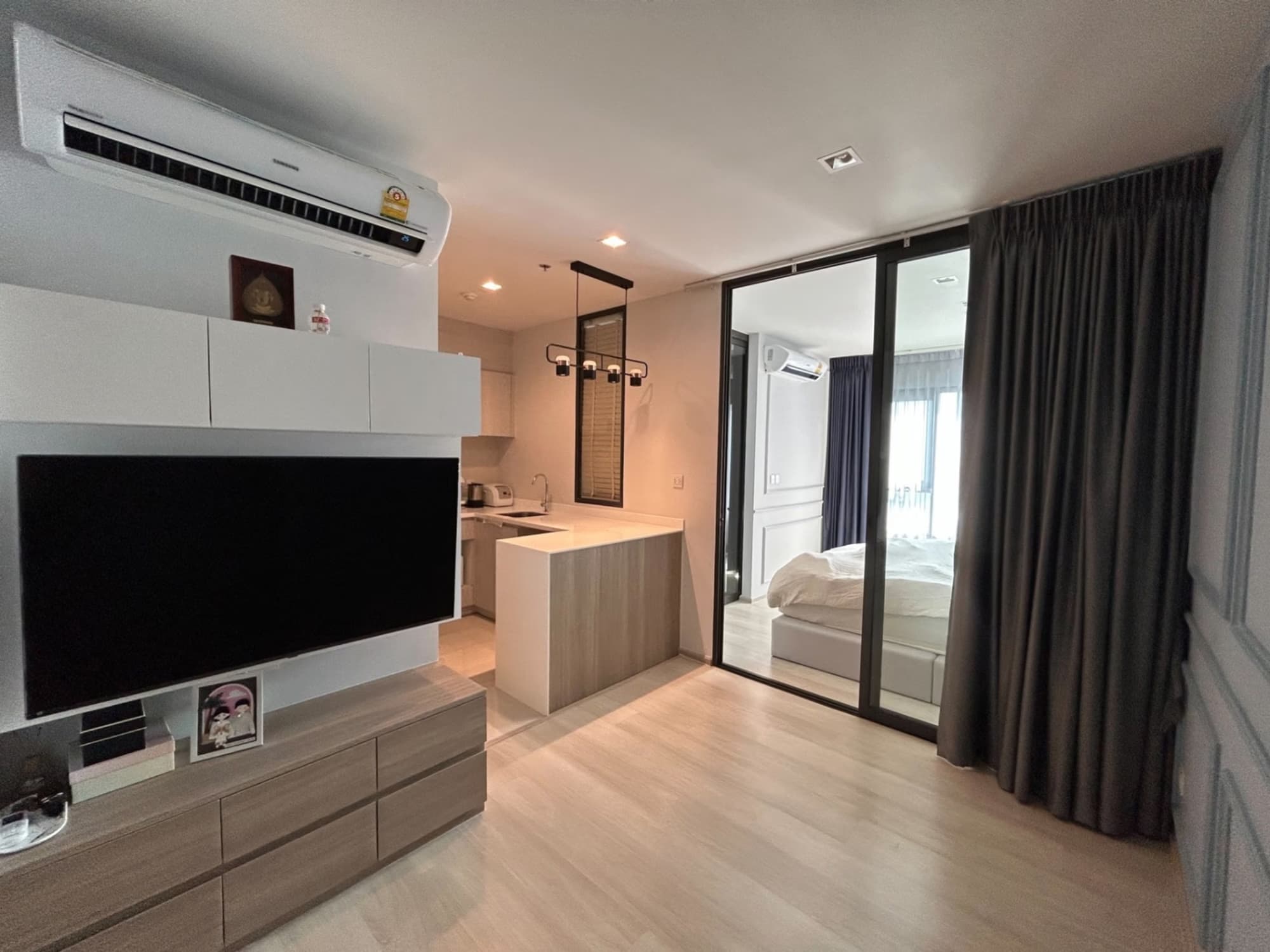 1 ห้องนอน คอนโด สำหรับ ขาย ใน Pathum Wan - Image 1