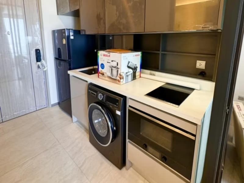 1 Bed Condo for Rent in undefined