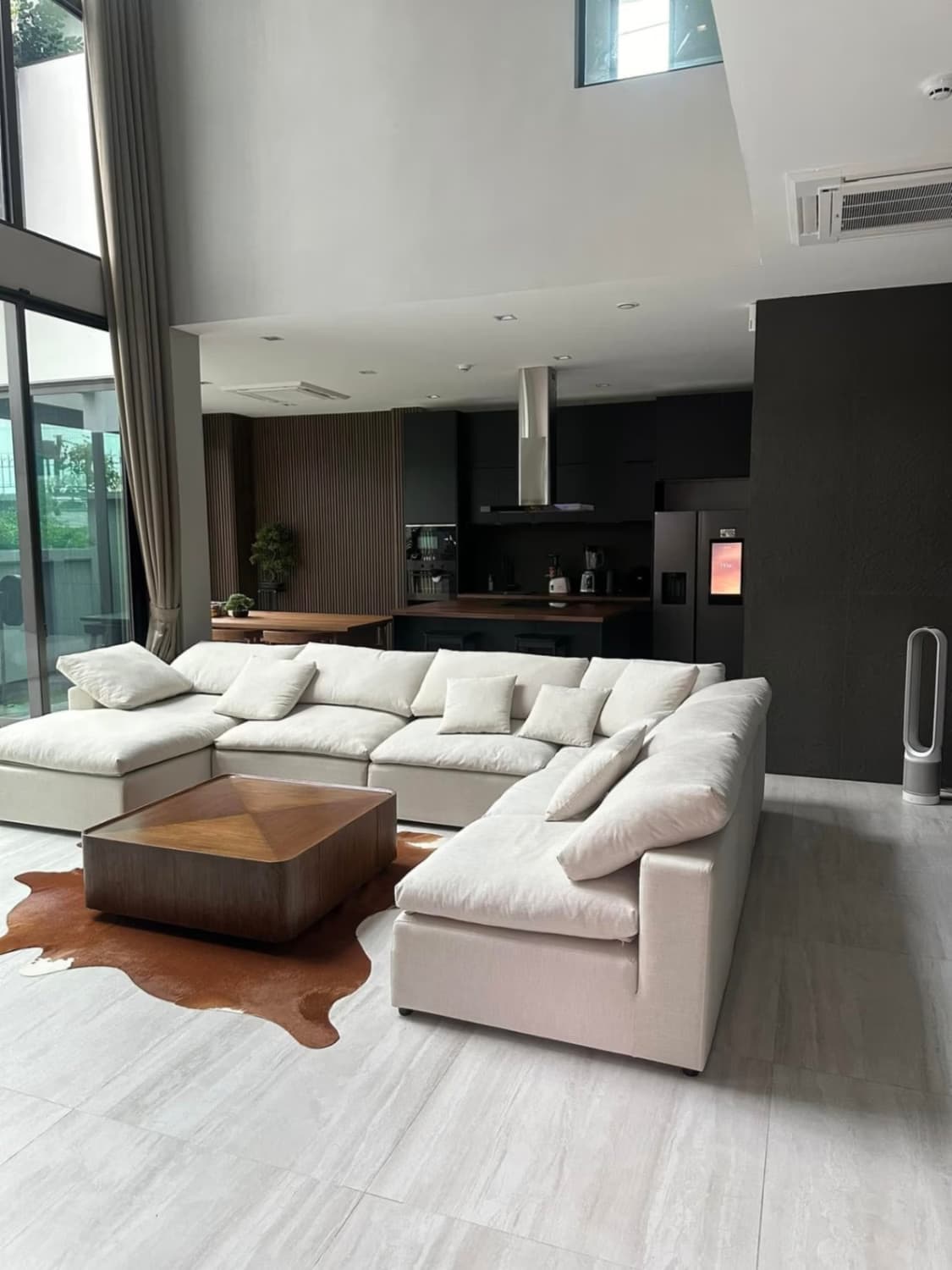 4 Bed House for Rent in Saphan Sung - Image 2
