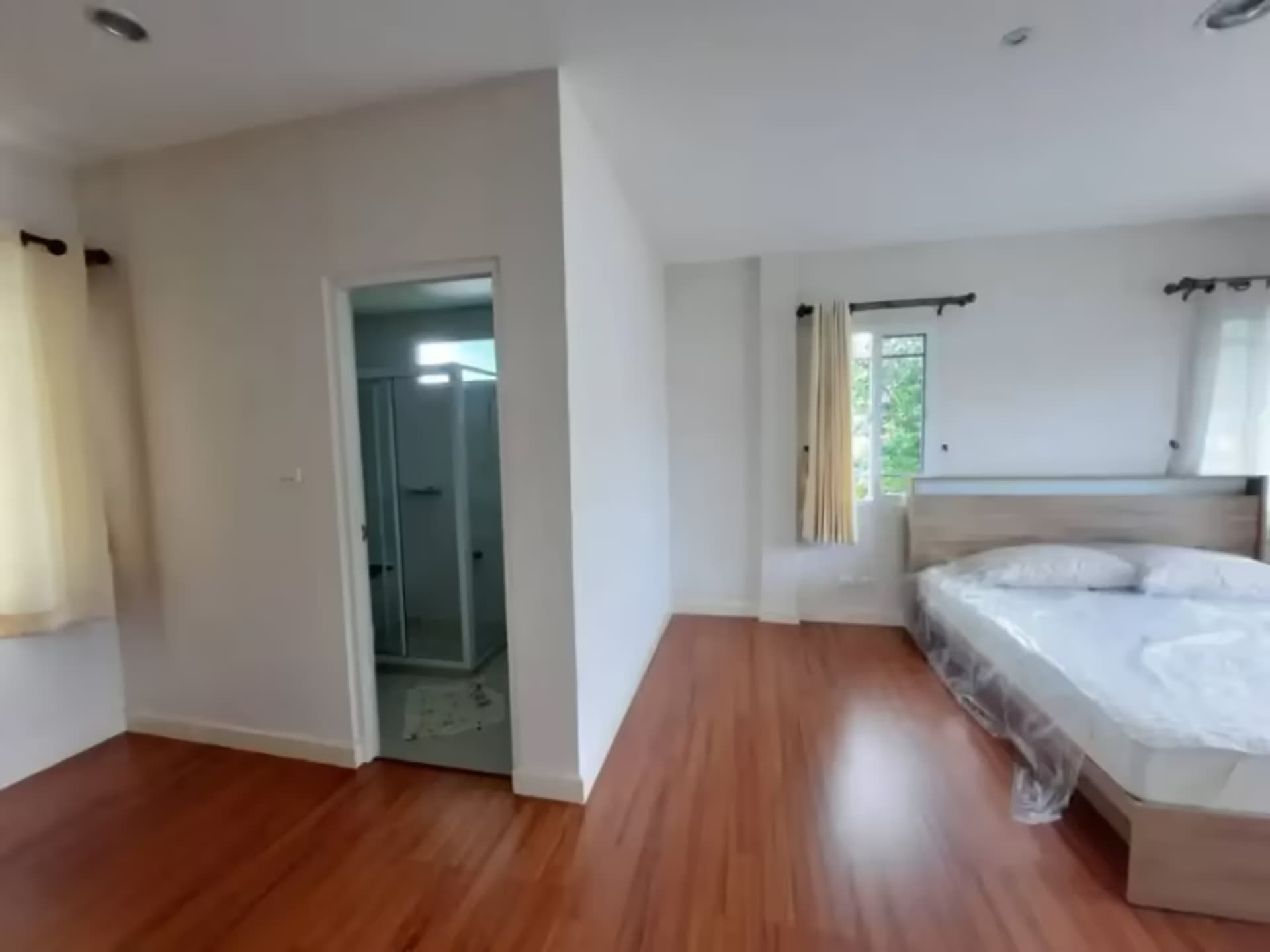 3 Bedroom House - Image 12