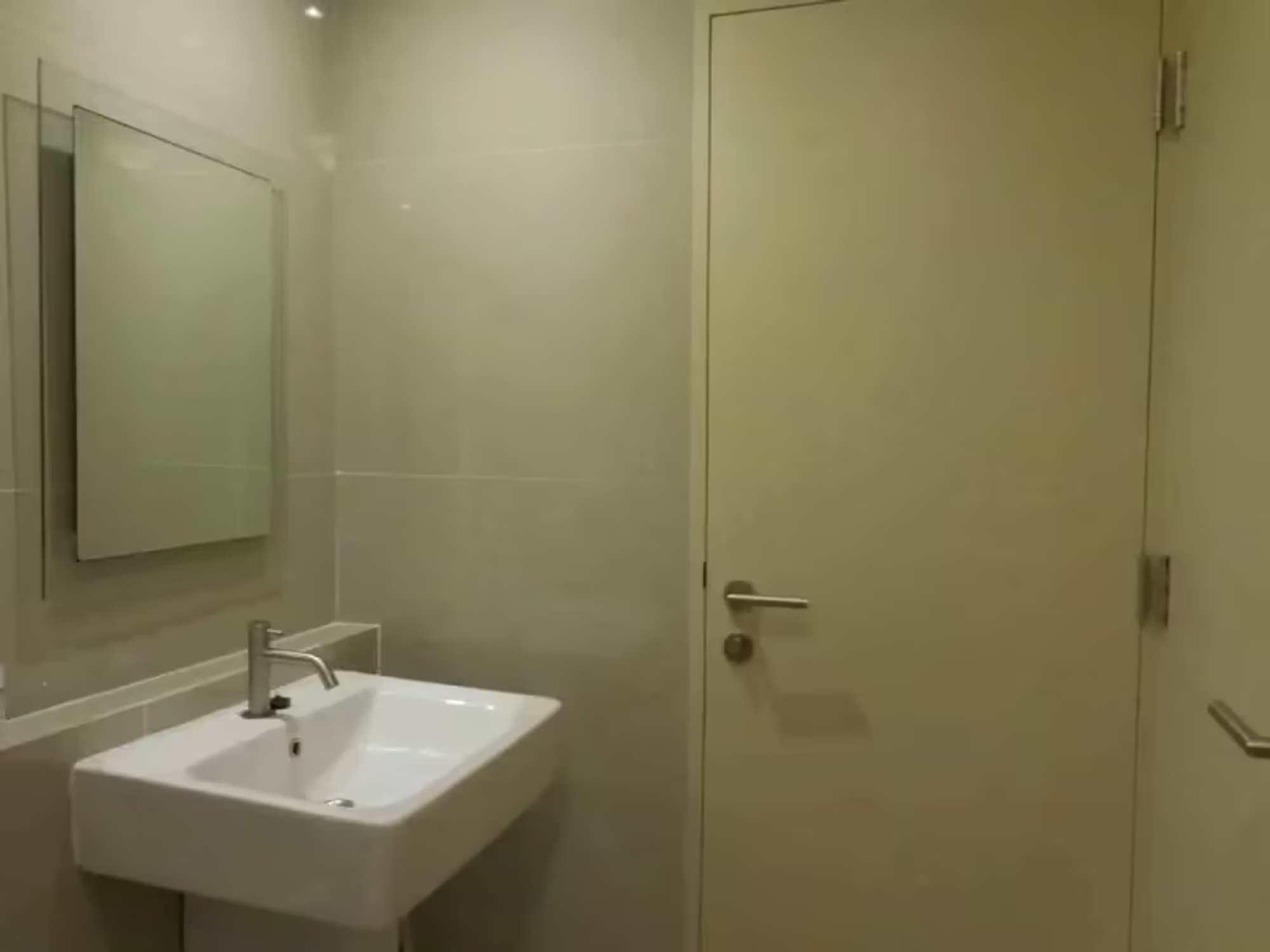 1 Bedroom Condo - Image 4