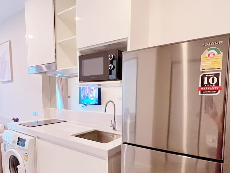 1 Bedroom Condo