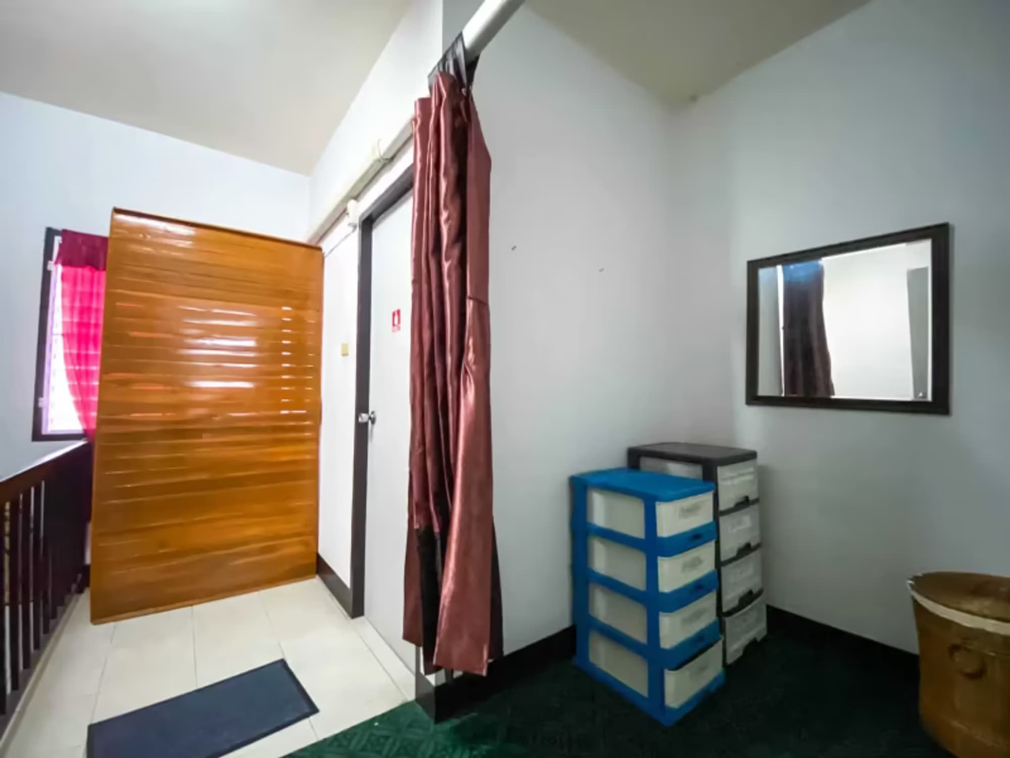 Studio for Sale in  - Image 9