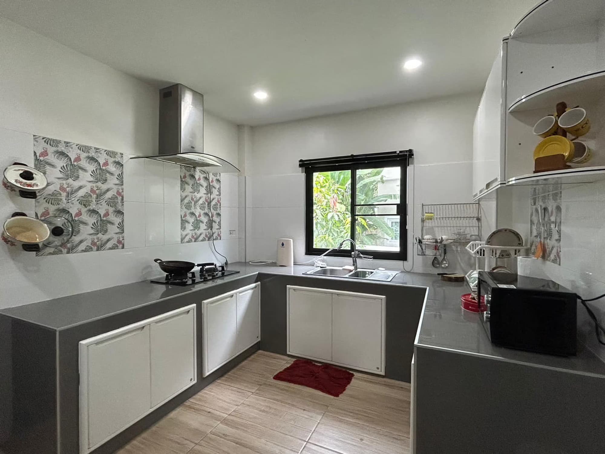 5 Bed House for Rent in Hang Dong - Image 10