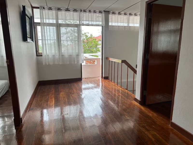 4 Bed House for Rent in Phra Khanong