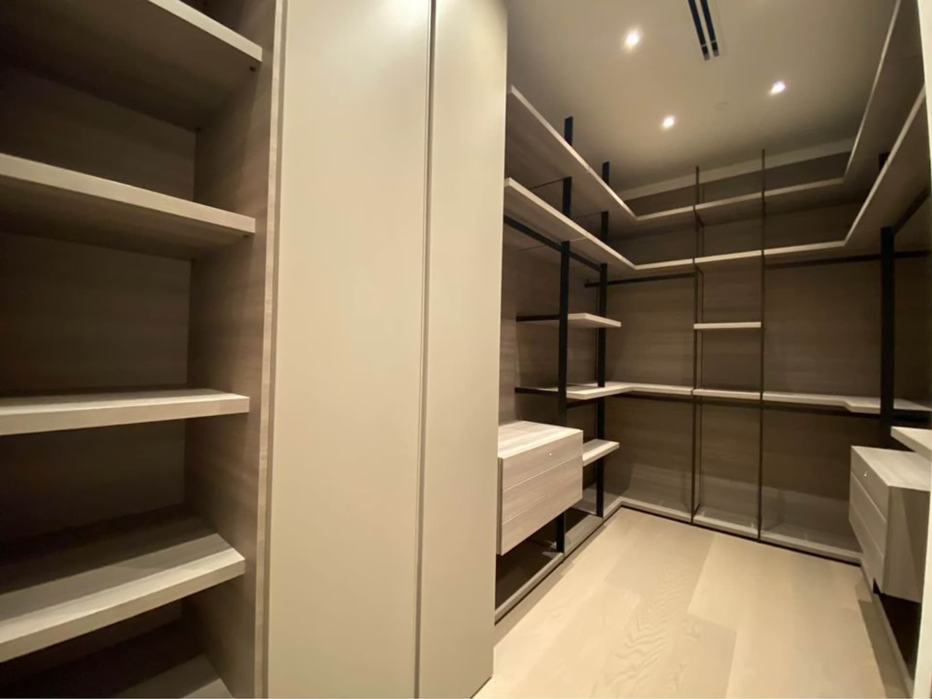 Condo for Rent at SCOPE Langsuan - Image 6