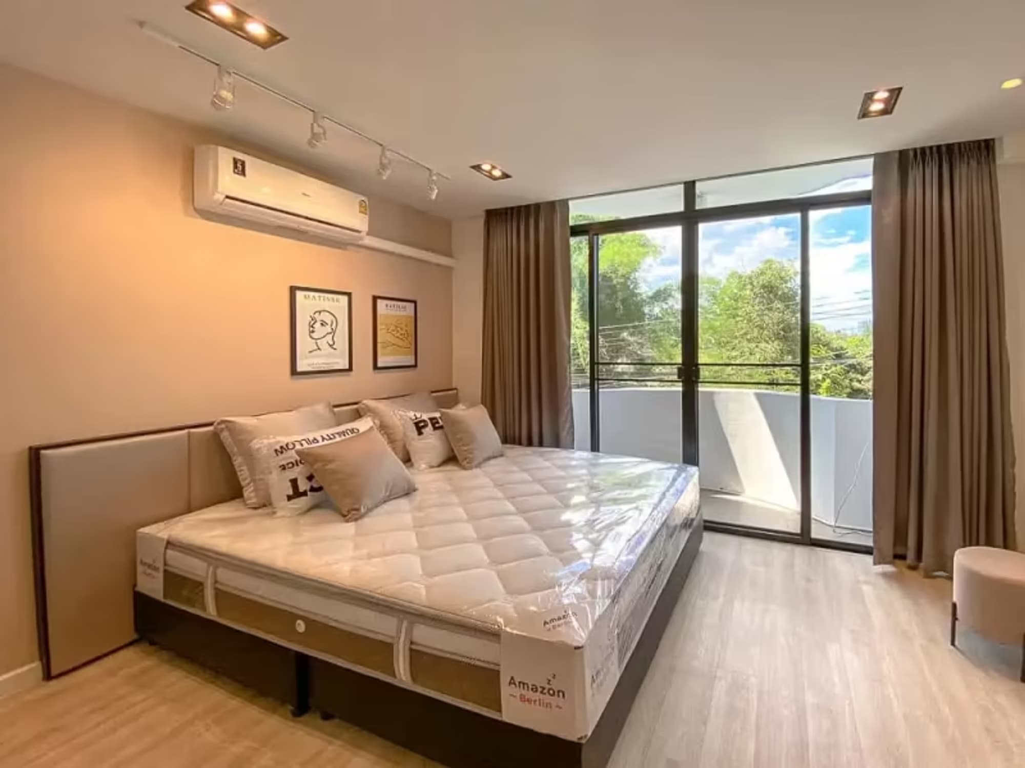 1 Bedroom Condo - Image 6