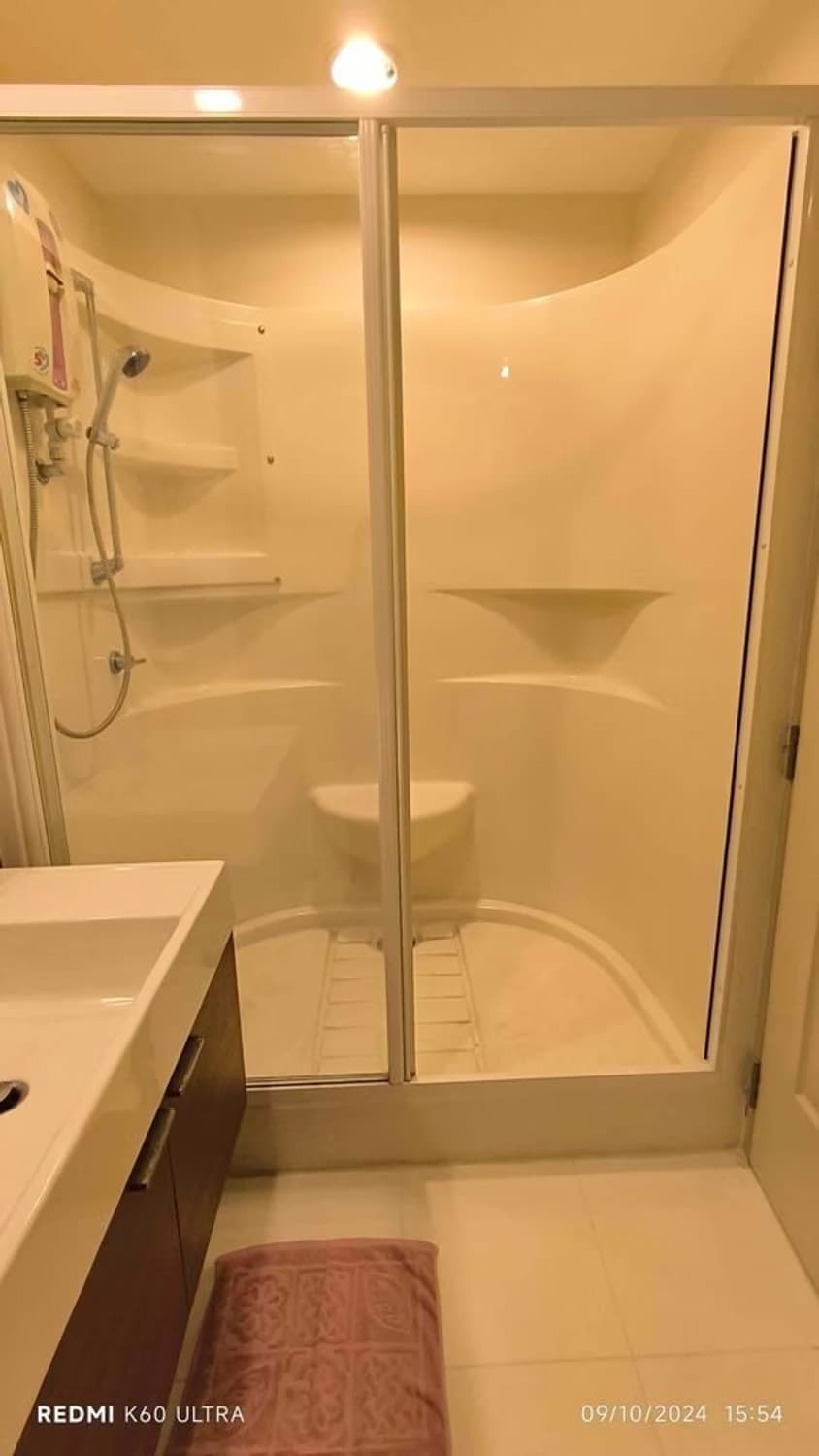 1 Bed Condo for Rent in Khlong San - Image 7