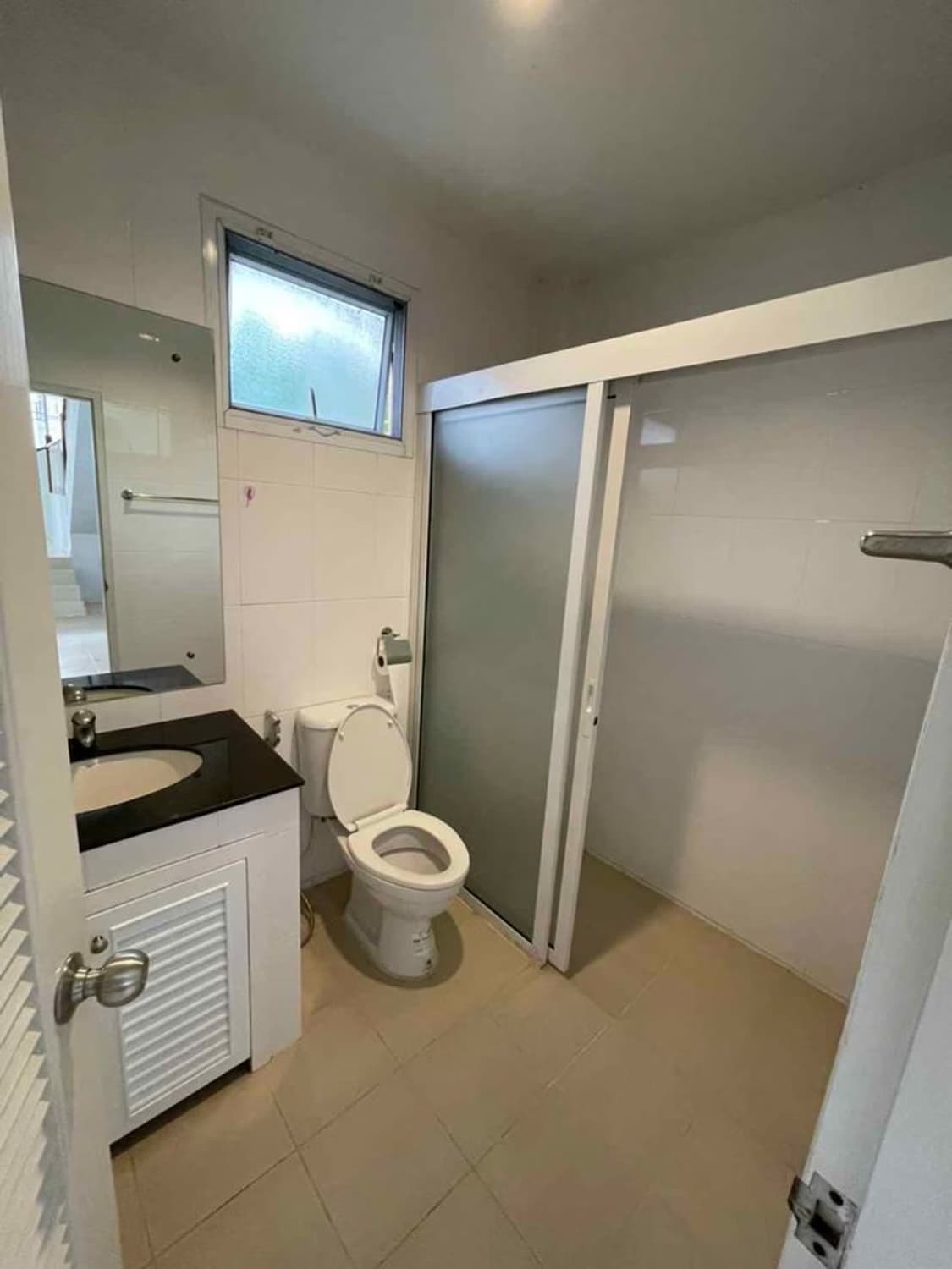 3 Bed House for Rent in Hang Dong - Image 10