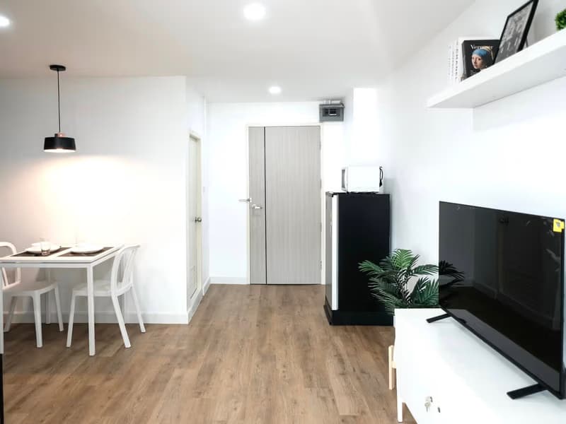 Condo for Sale at Lanna Condo