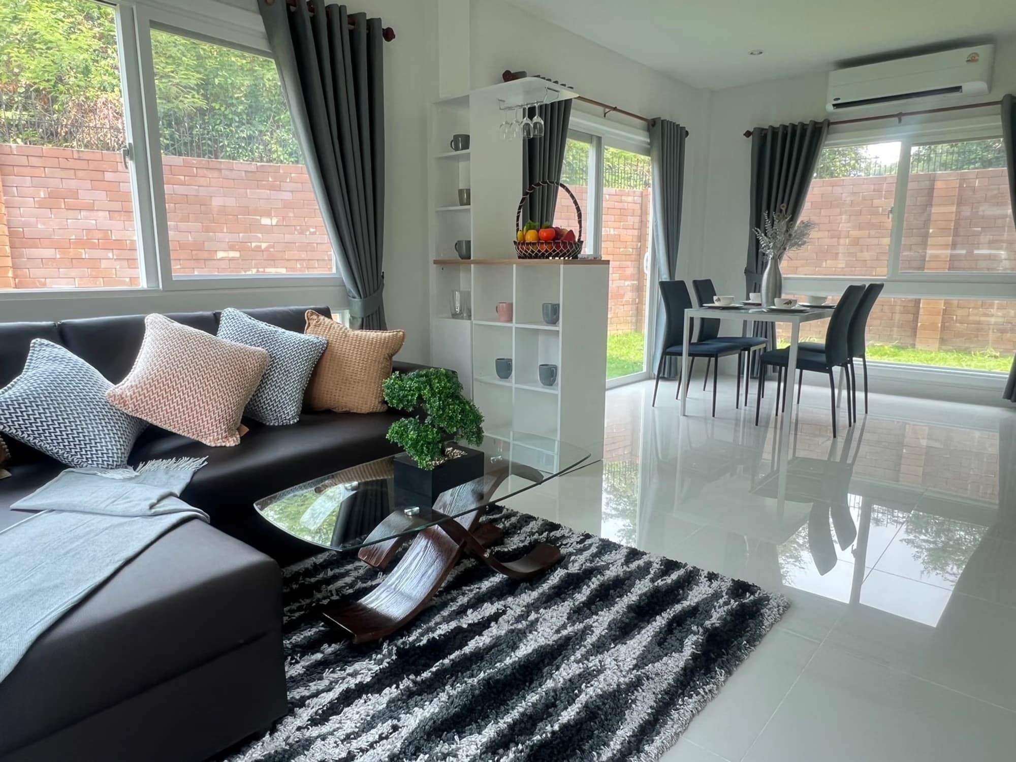 4 Bedroom House - Image 2