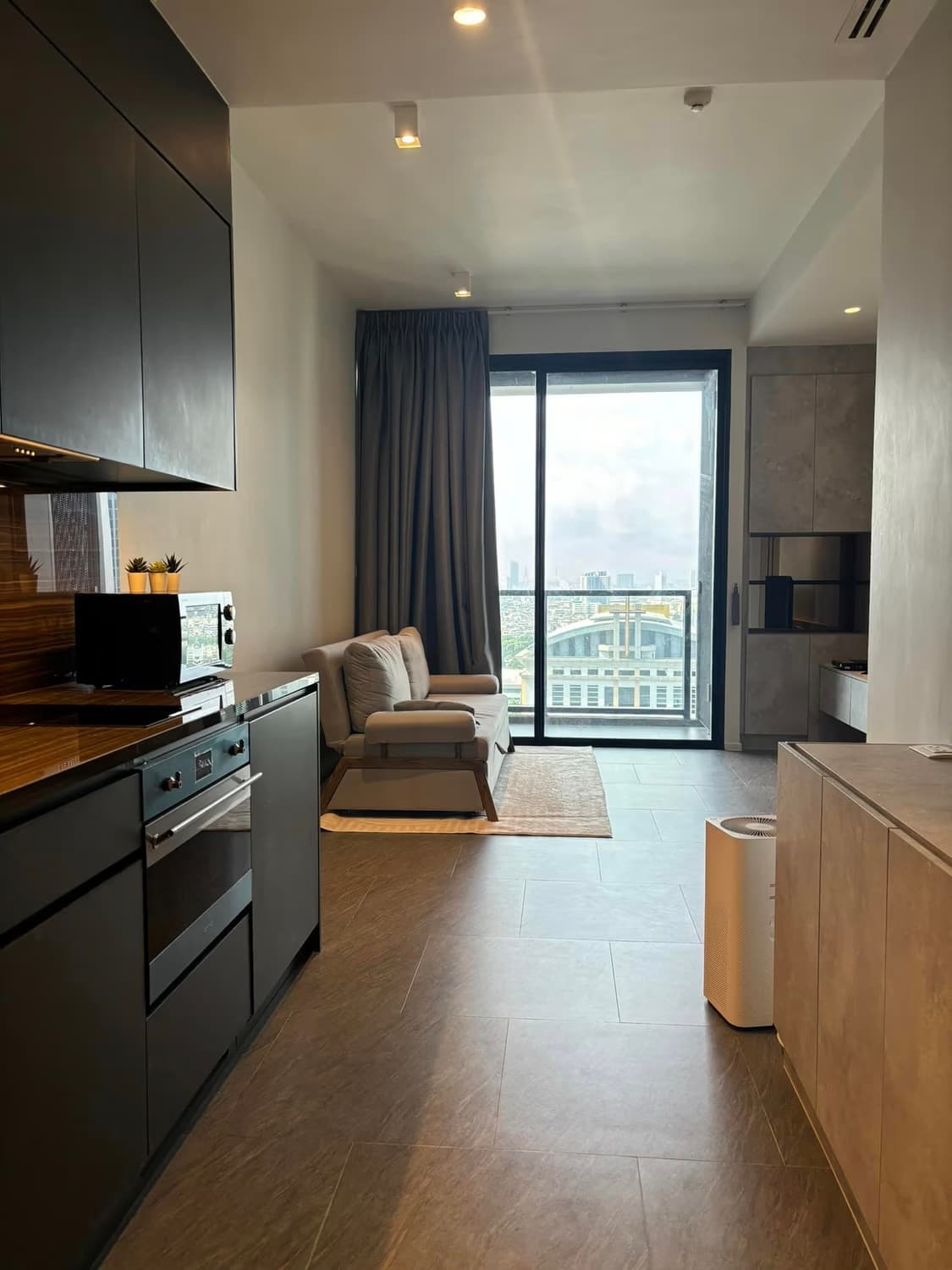 1 ห้องนอน Condo สำหรับ ขาย ใน บางรัก - Image 1
