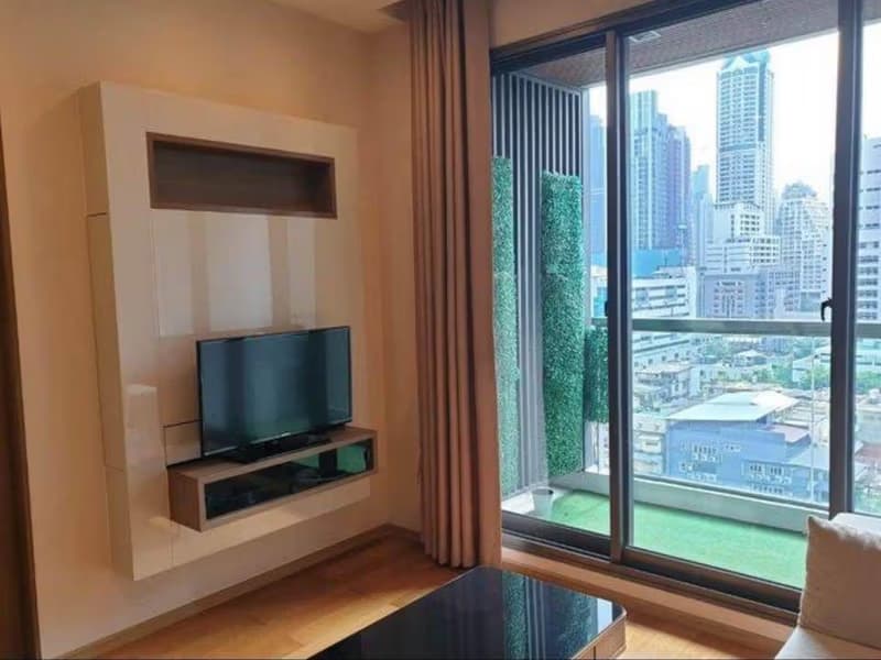 1 Bed Condo for Rent in Bang Rak