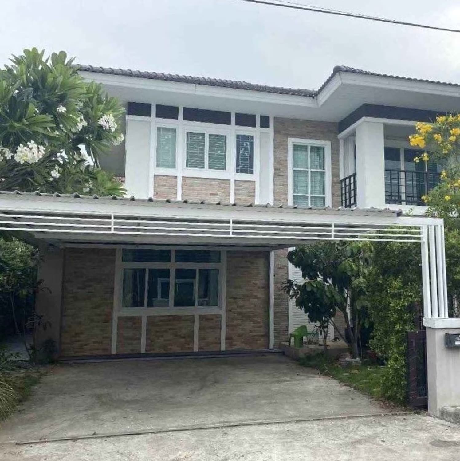 2 Bedroom House - Image 1