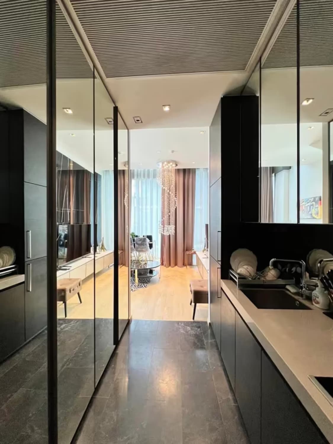 Condo for Rent at 28 Chidlom by SC Asset - Image 5