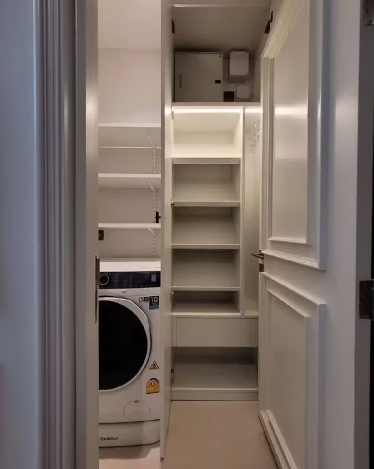 1 Bedroom Condo - Image 1