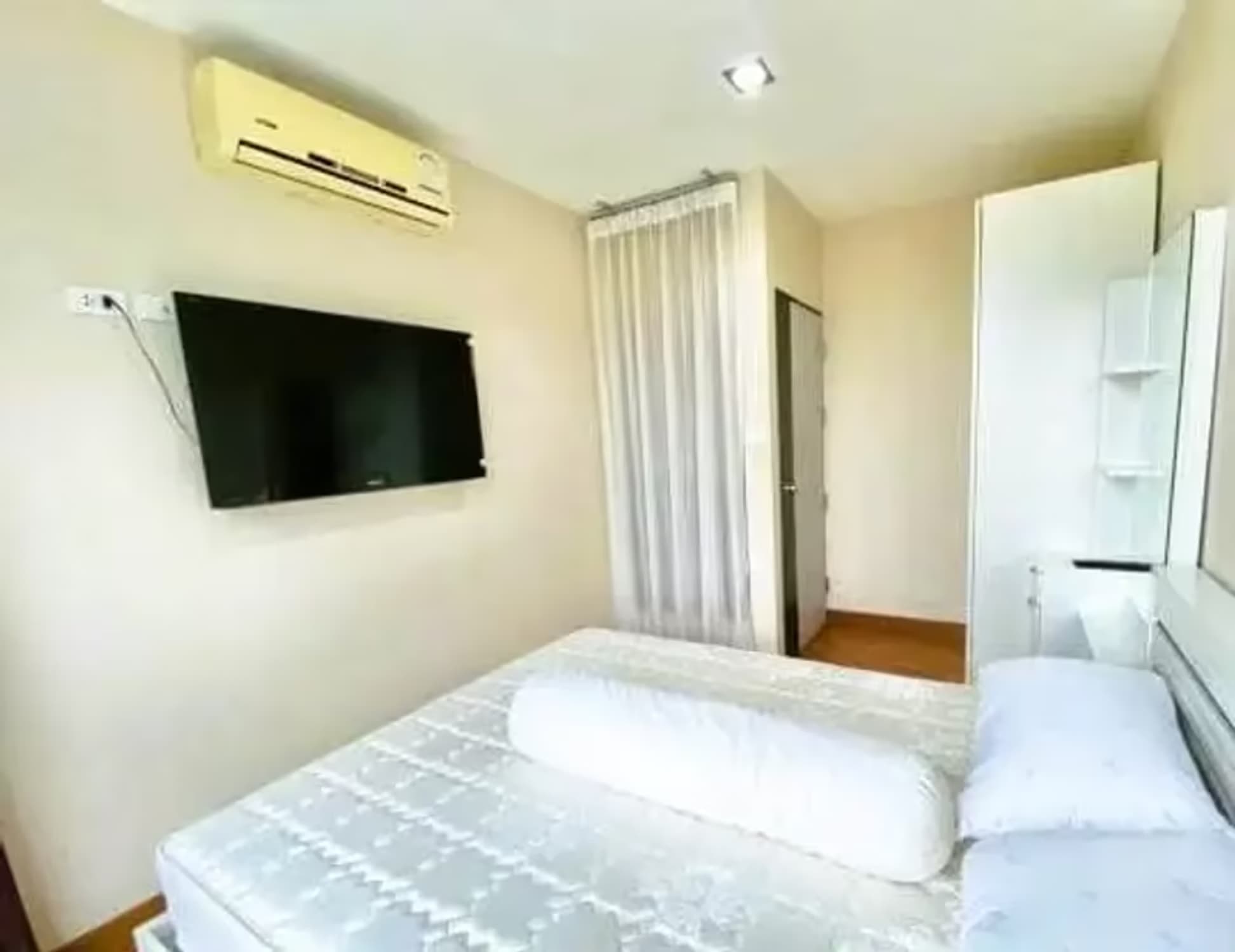 1 Bedroom Condo - Image 11