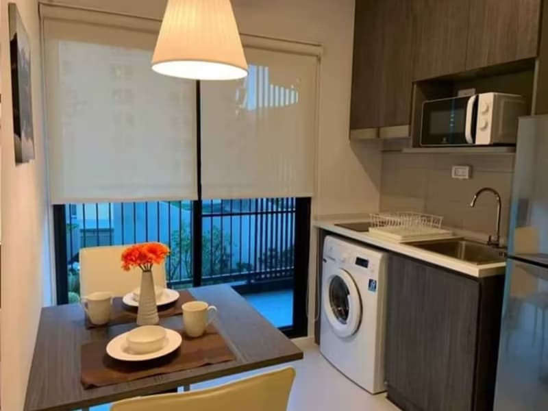 1 Bedroom Condo