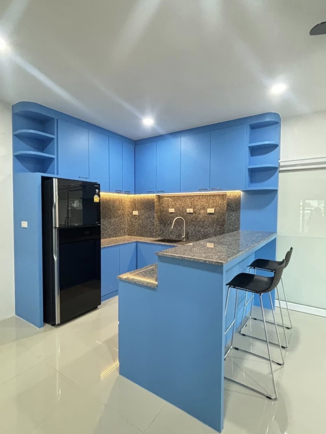 3 Bed House for Rent and Sale in Saraphi - Image 4