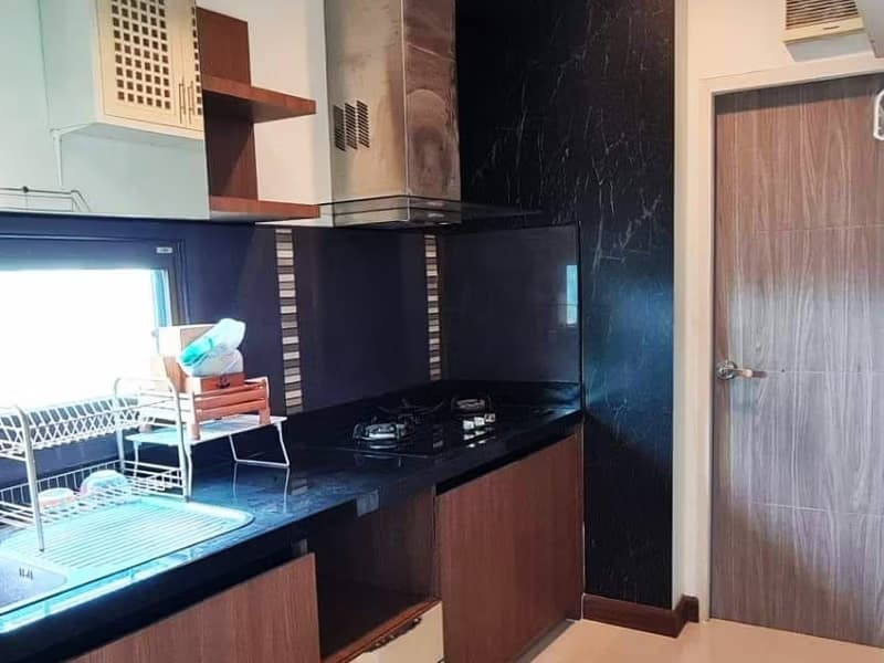 5 Bed House for Rent in San Sai District